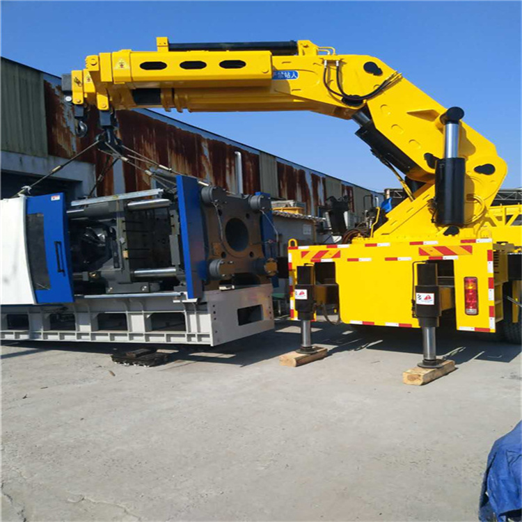 忠县 大吨位折臂吊出租费用解析：一小时租赁多少钱