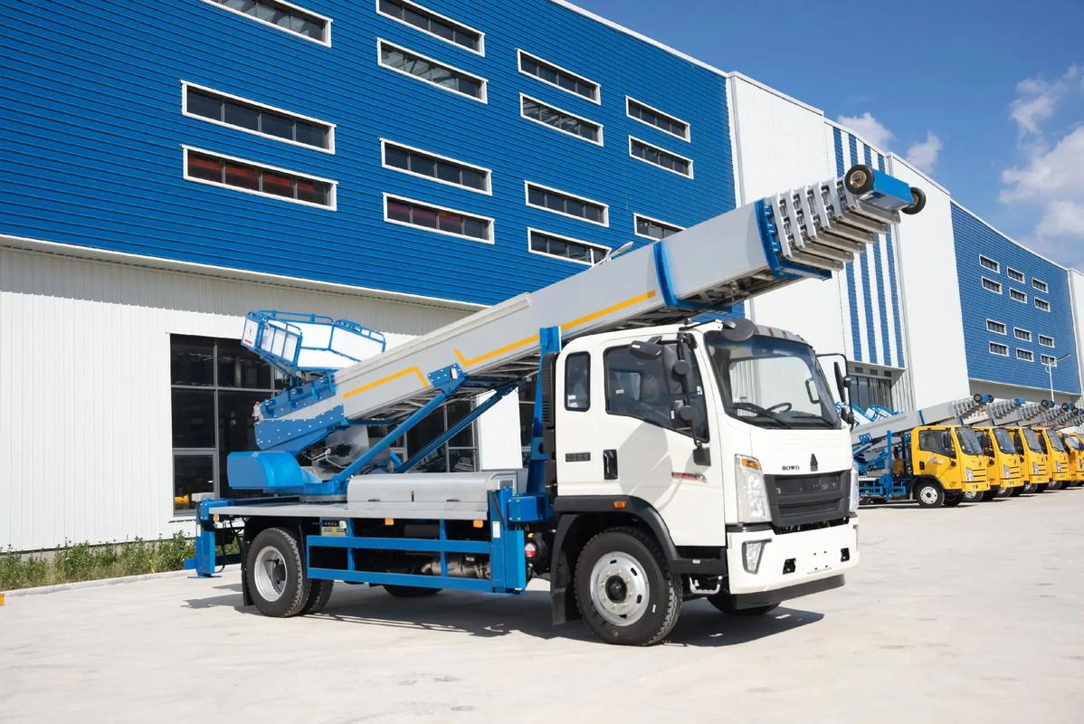 忠县出租云梯车高空作业车 建筑垃圾搬运